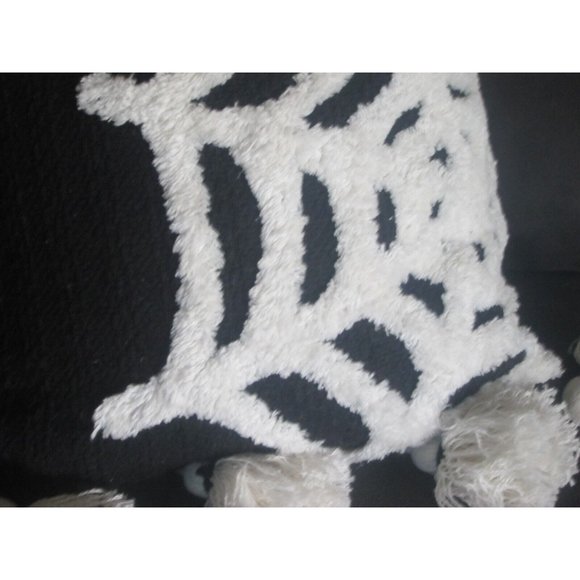 Cynthia Rowley Curious Halloween ~ Chenille ~ Spider Webs Pillow w Tassels B&W - Picture 5 of 10